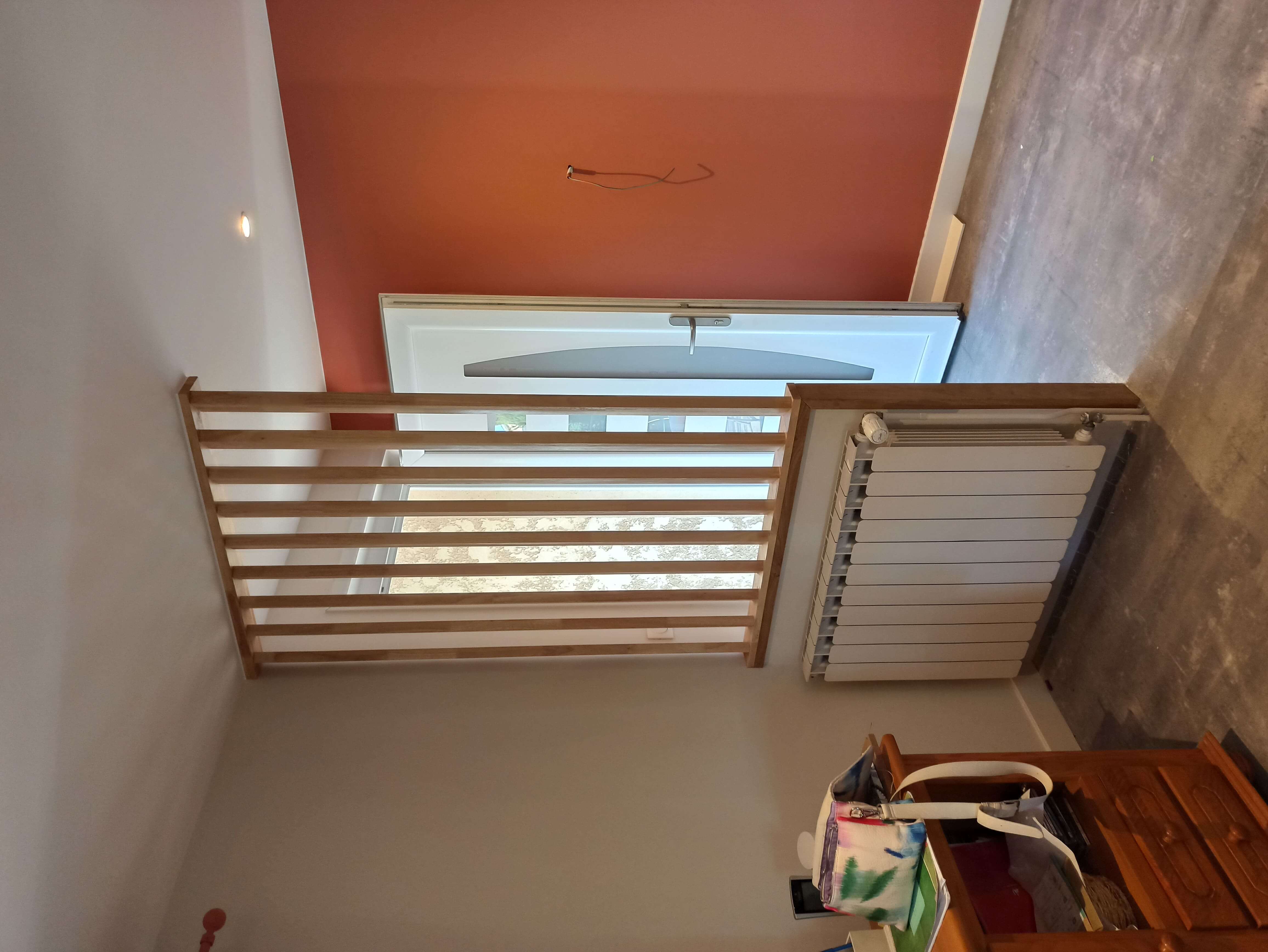 Clostrat hévéa avec habillage chêne1 — Urgence Habitat 38